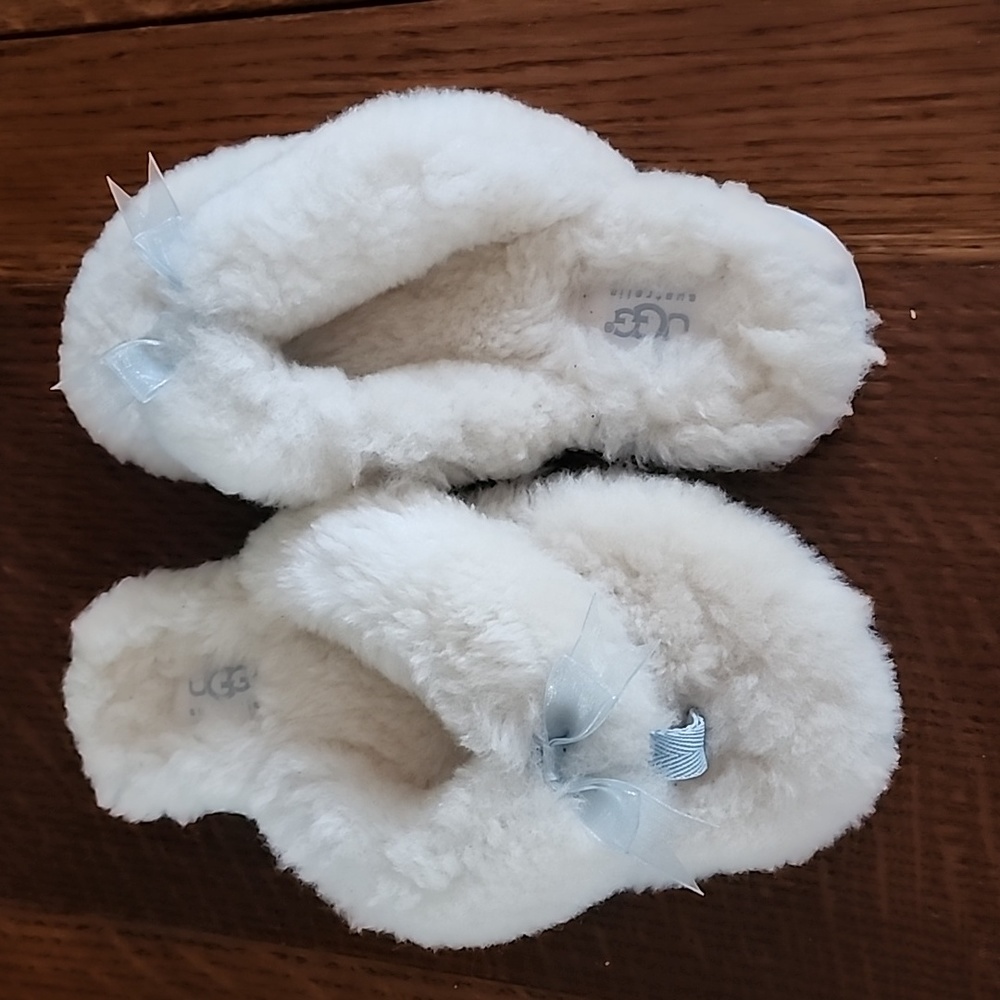 UGG Women Slippers size 6